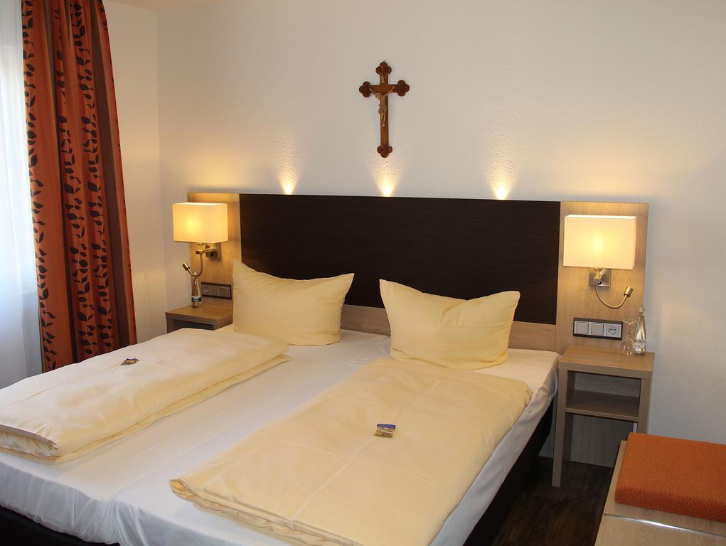 Engel Hotel